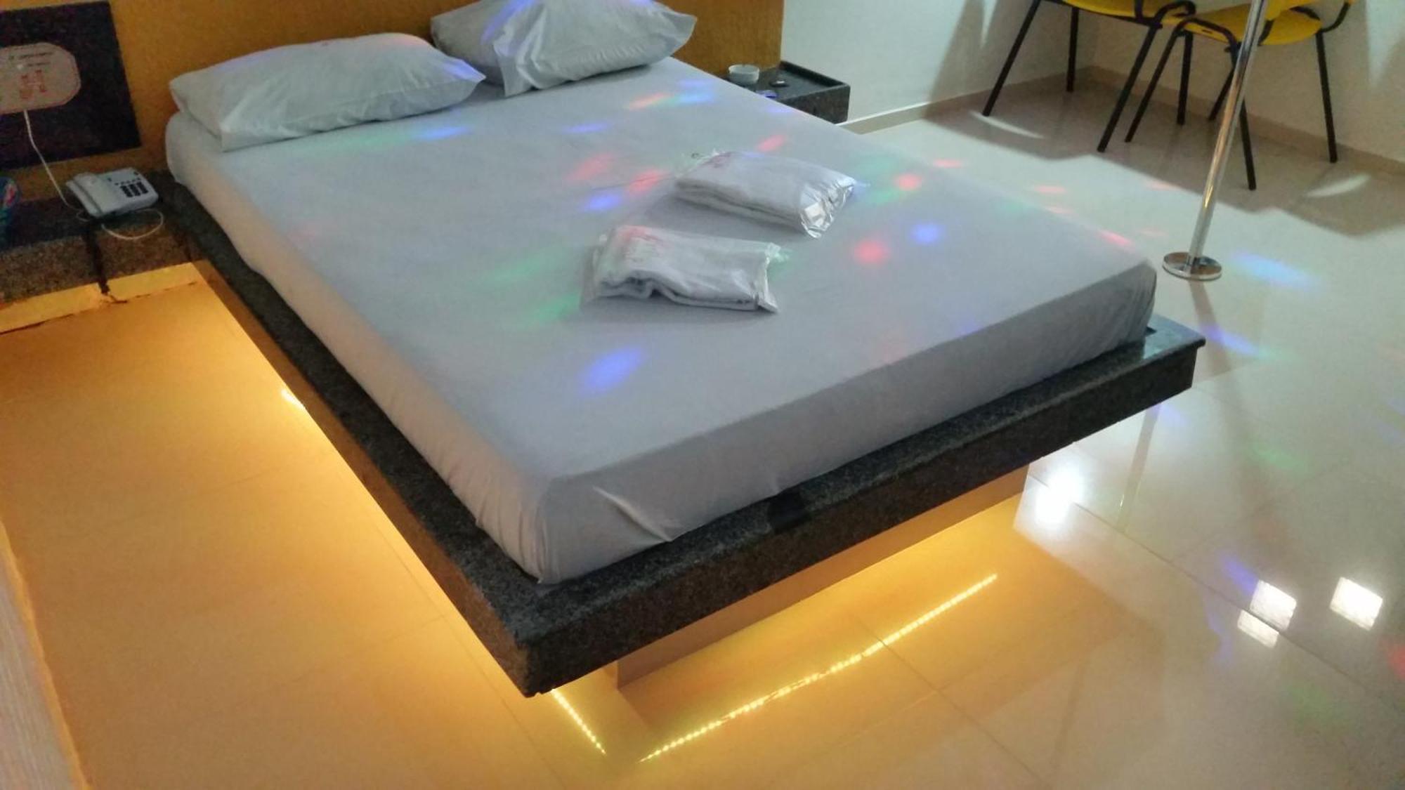 Henry'S Motel Arcoverde Esterno foto
