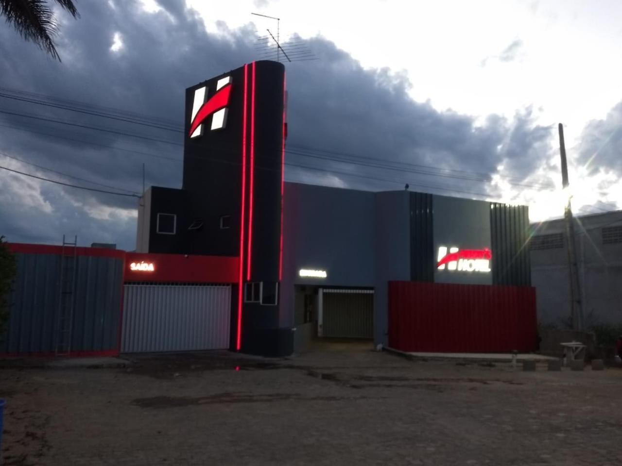 Henry'S Motel Arcoverde Esterno foto